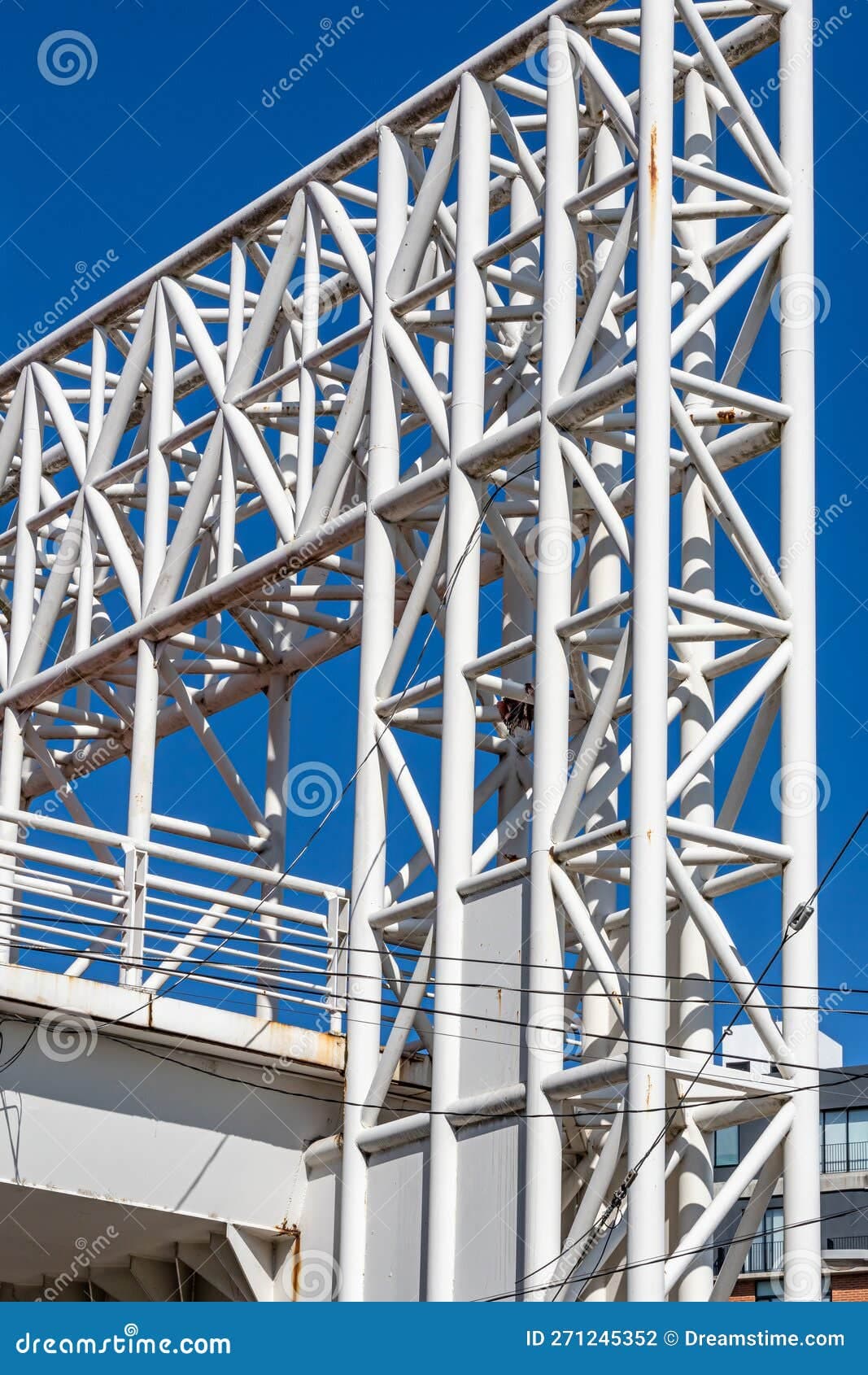 Location de structures tubulaires résistantes pour travaux & événements